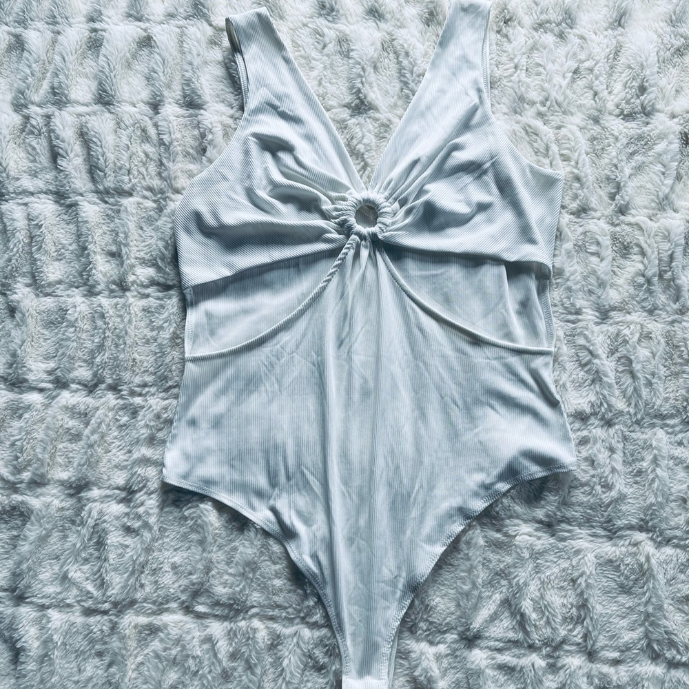 Rue 21 beige/cream bodysuit size X-large
